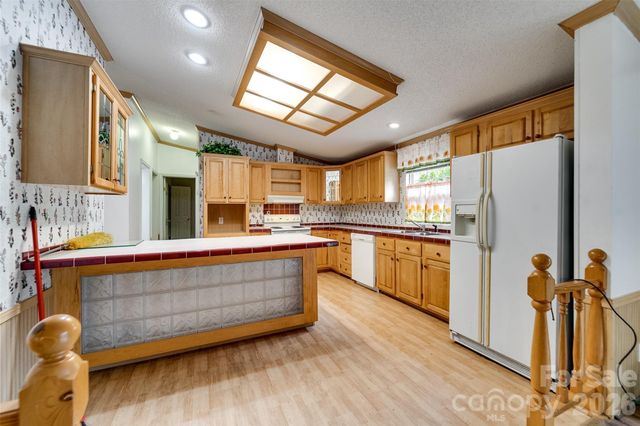 197 Savannah Meadows Trail, Sylva, NC 28779