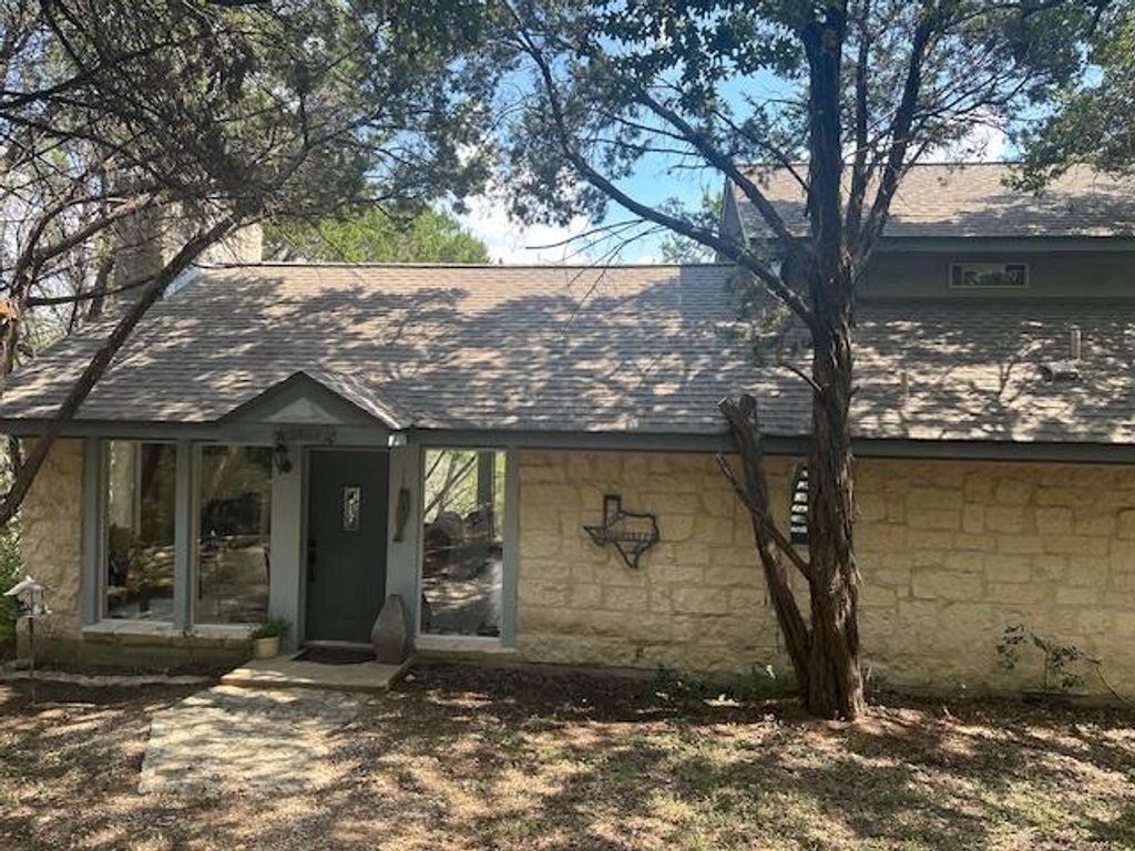 10903 Lakeside DR, Jonestown, TX 78645