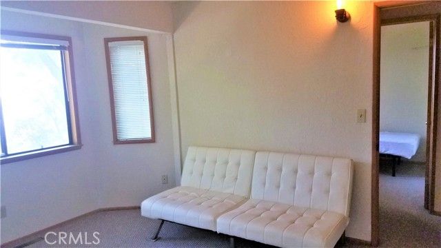 959 Coulter Pine, Crestline, CA 92325