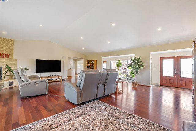 41794 Vargas Rd, Fremont, CA 94539