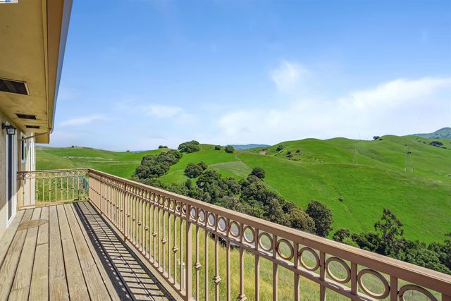 41794 Vargas Rd, Fremont, CA 94539