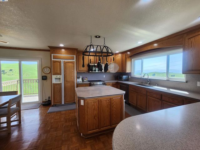 41794 Vargas Rd, Fremont, CA 94539