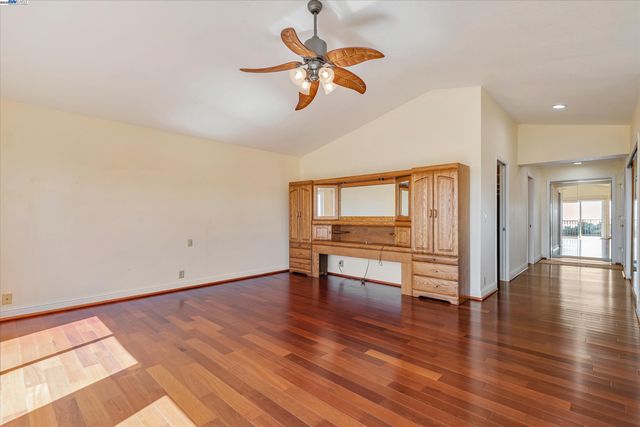 41794 Vargas Rd, Fremont, CA 94539