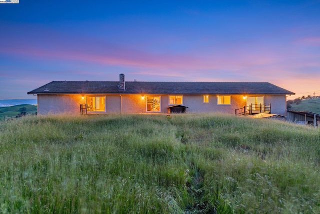 41794 Vargas Rd, Fremont, CA 94539