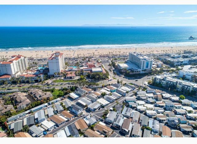 80 Huntington Street 616, Huntington Beach, CA 92648