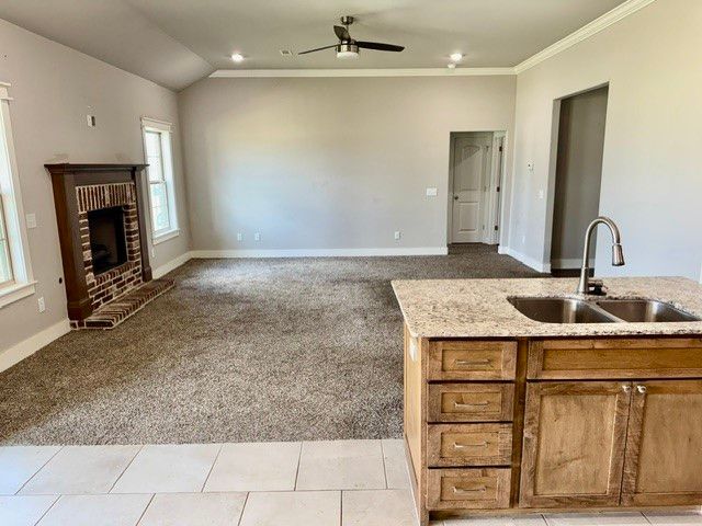 912 Hickory Meadows Avenue, Tontitown, AR 72762