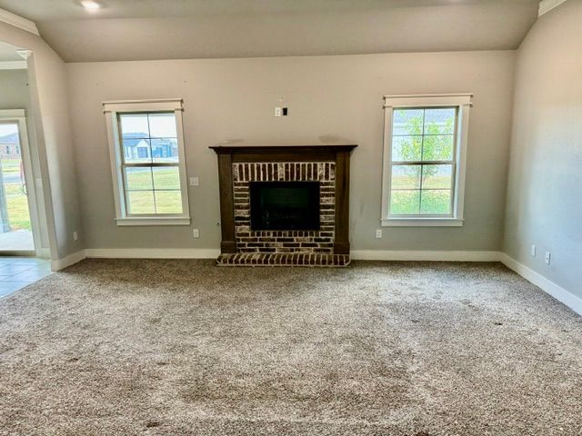 912 Hickory Meadows Avenue, Tontitown, AR 72762