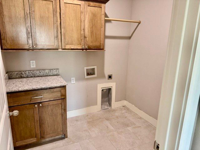 912 Hickory Meadows Avenue, Tontitown, AR 72762