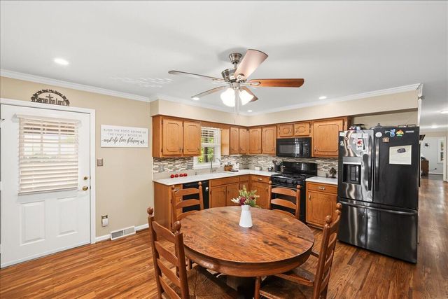 102 Dogwood Drive, Lancaster, KY 40444