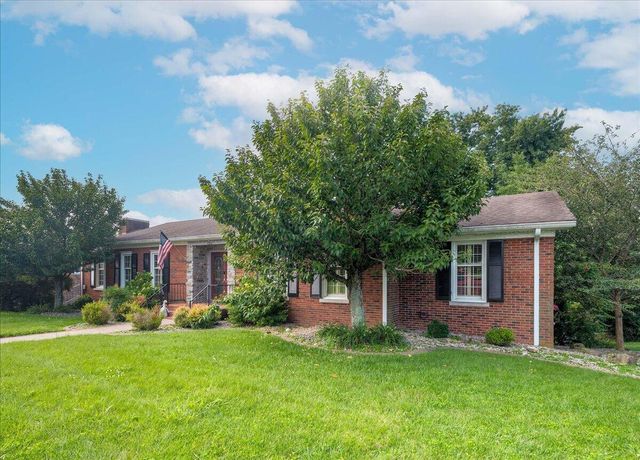 102 Dogwood Drive, Lancaster, KY 40444