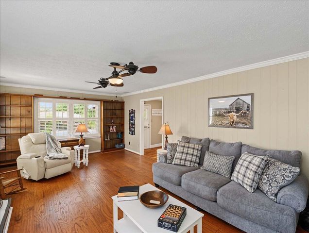102 Dogwood Drive, Lancaster, KY 40444