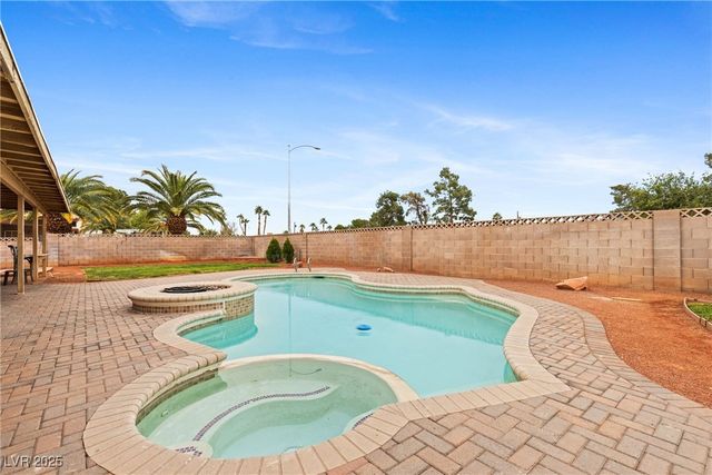 7530 Demona Drive, Las Vegas, NV 89123