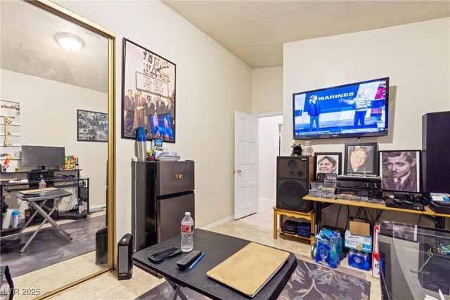 7530 Demona Drive, Las Vegas, NV 89123