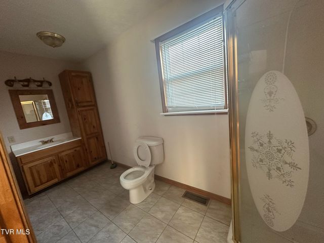 384 Bridgefield Way, Newport, TN 37821