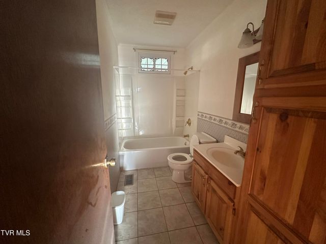 384 Bridgefield Way, Newport, TN 37821