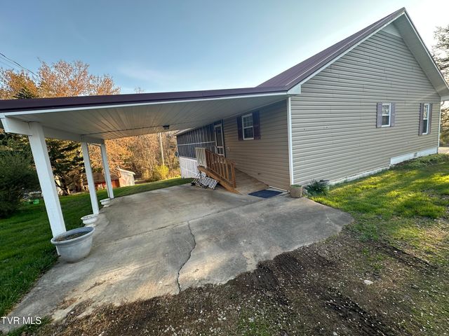 384 Bridgefield Way, Newport, TN 37821