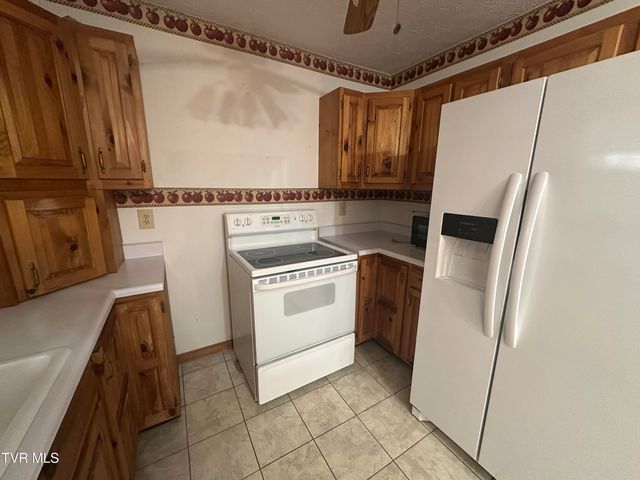 384 Bridgefield Way, Newport, TN 37821