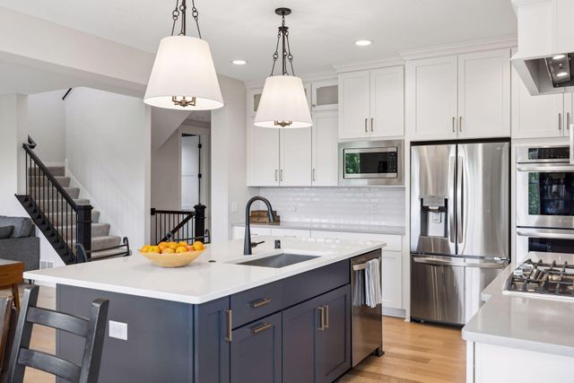 4867 Sonoma Court, Woodbury, MN 55129