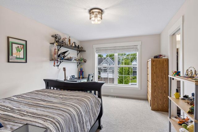 4867 Sonoma Court, Woodbury, MN 55129