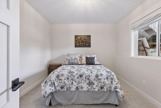 4867 Sonoma Court, Woodbury, MN 55129