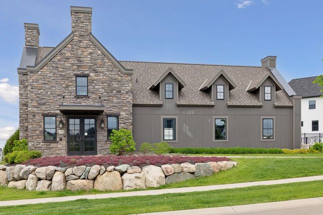 4867 Sonoma Court, Woodbury, MN 55129