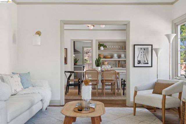 1229 Hopkins St, Berkeley, CA 94702