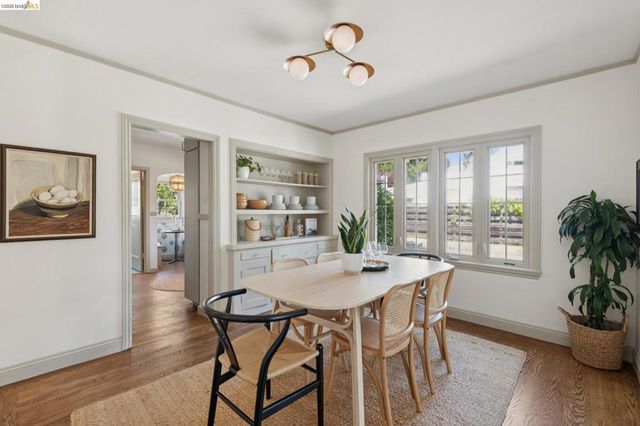 1229 Hopkins St, Berkeley, CA 94702