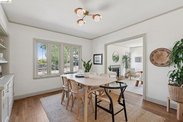 1229 Hopkins St, Berkeley, CA 94702