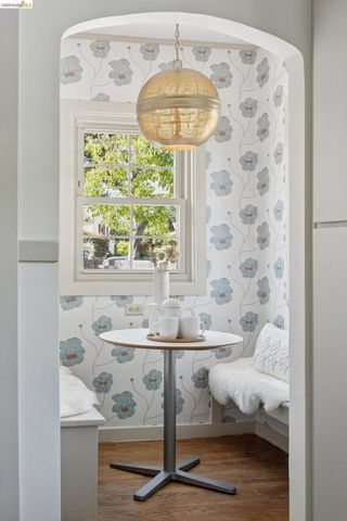 1229 Hopkins St, Berkeley, CA 94702