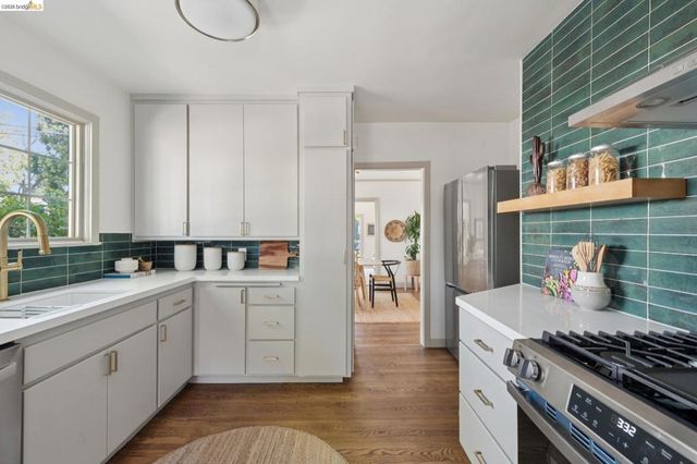 1229 Hopkins St, Berkeley, CA 94702