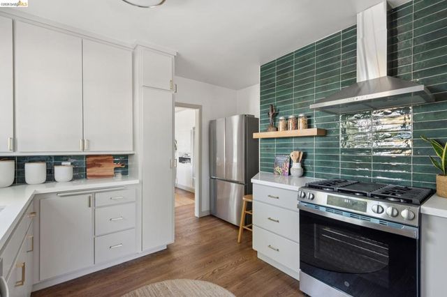 1229 Hopkins St, Berkeley, CA 94702