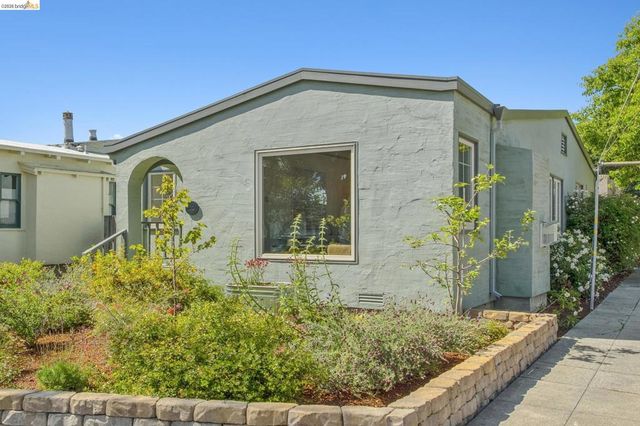 1229 Hopkins St, Berkeley, CA 94702