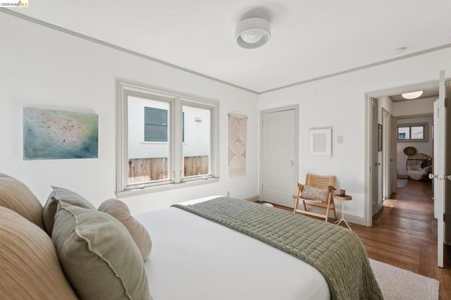1229 Hopkins St, Berkeley, CA 94702