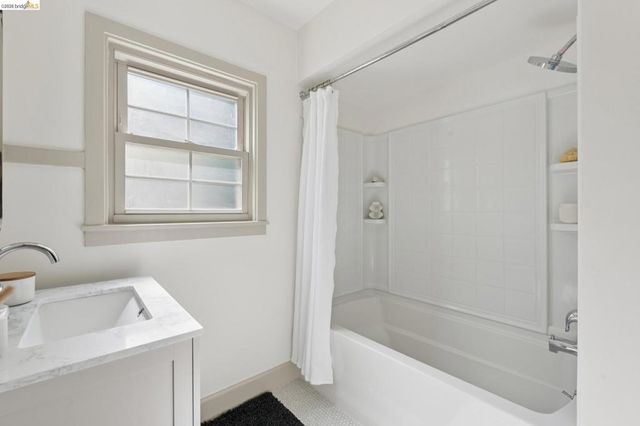 1229 Hopkins St, Berkeley, CA 94702