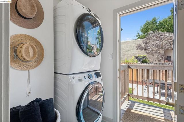 1229 Hopkins St, Berkeley, CA 94702