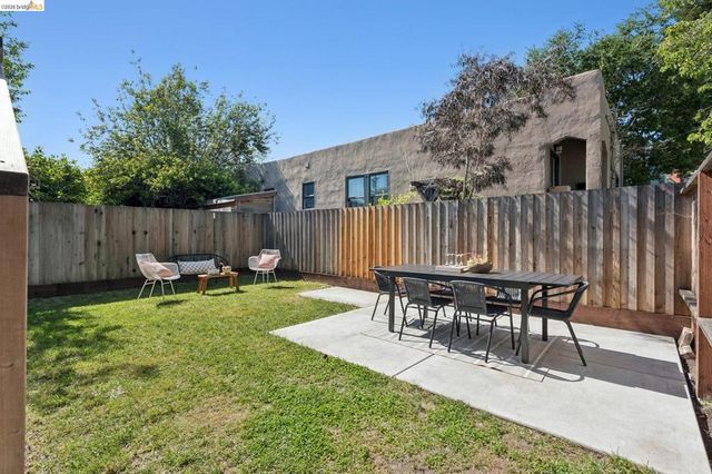 1229 Hopkins St, Berkeley, CA 94702