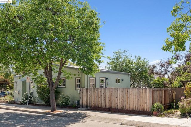 1229 Hopkins St, Berkeley, CA 94702