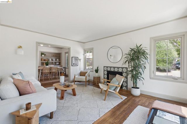 1229 Hopkins St, Berkeley, CA 94702