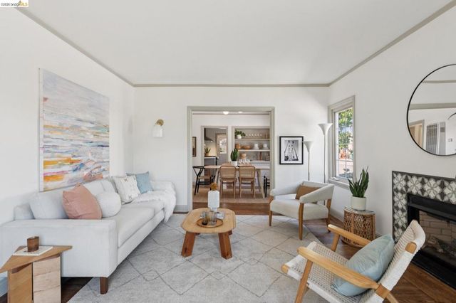 1229 Hopkins St, Berkeley, CA 94702
