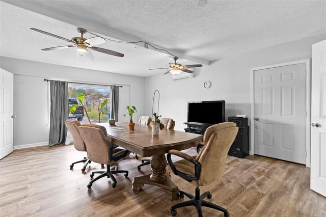 154 Possum Walk Loop, Huntsville, TX 77340