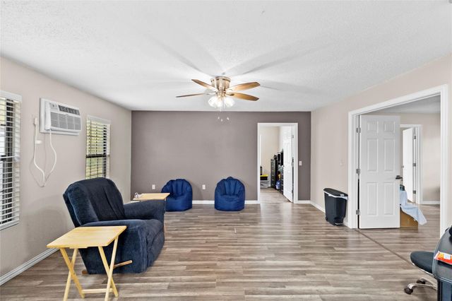 154 Possum Walk Loop, Huntsville, TX 77340