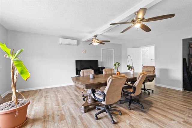 154 Possum Walk Loop, Huntsville, TX 77340