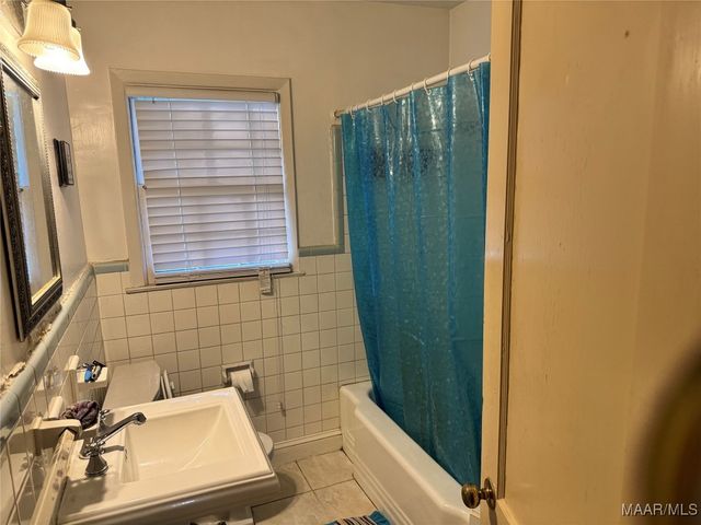 2652 FAIRMONT Road, Montgomery, AL 36111