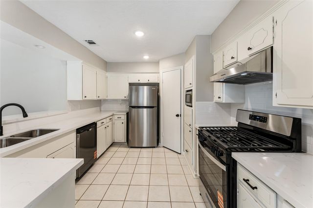 8219 Winding Meadow Court, Houston, TX 77040