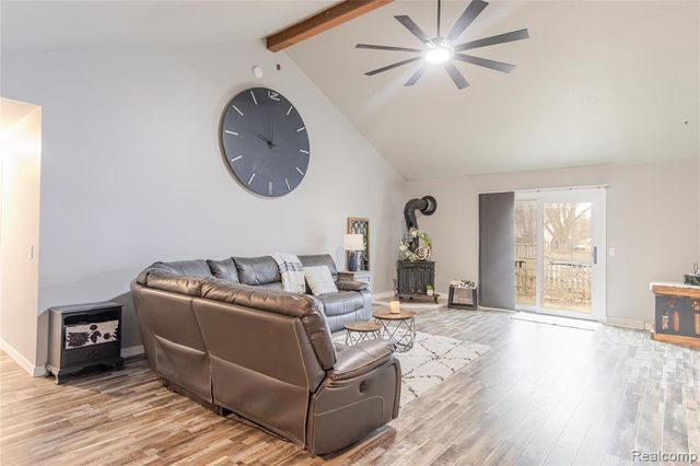 4587 N 5th Street, Luna Pier, MI 48157