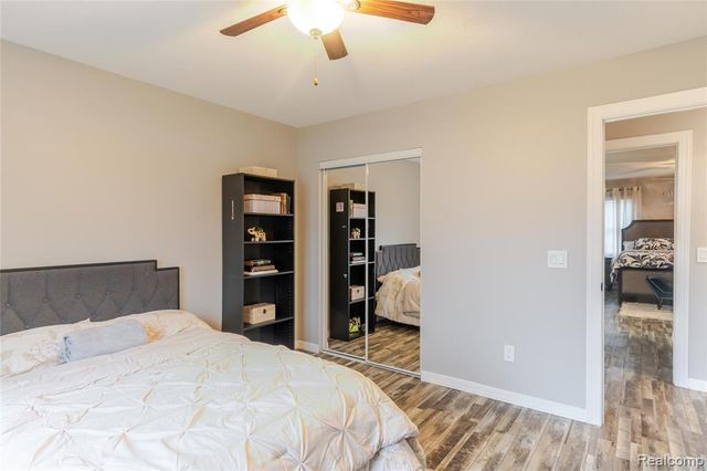 4587 N 5th Street, Luna Pier, MI 48157