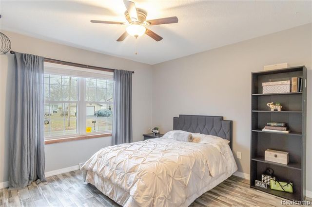 4587 N 5th Street, Luna Pier, MI 48157