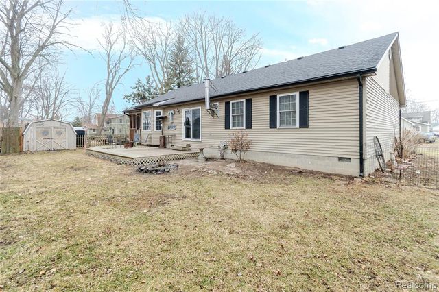 4587 N 5th Street, Luna Pier, MI 48157