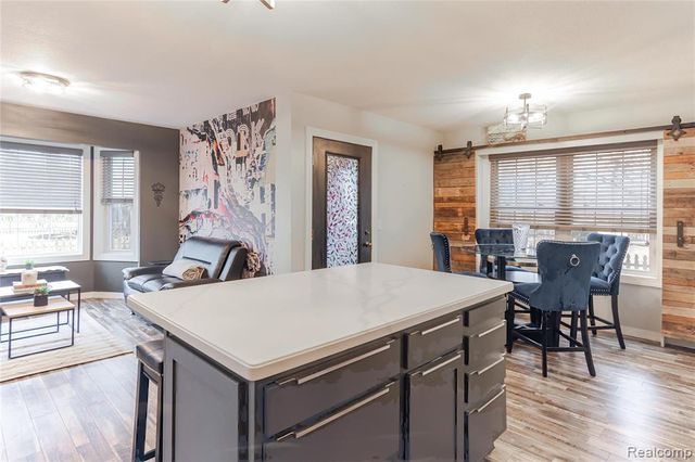 4587 N 5th Street, Luna Pier, MI 48157