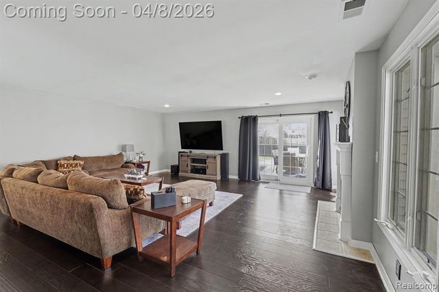 6399 Eastlawn Avenue, Clawson, MI 48346